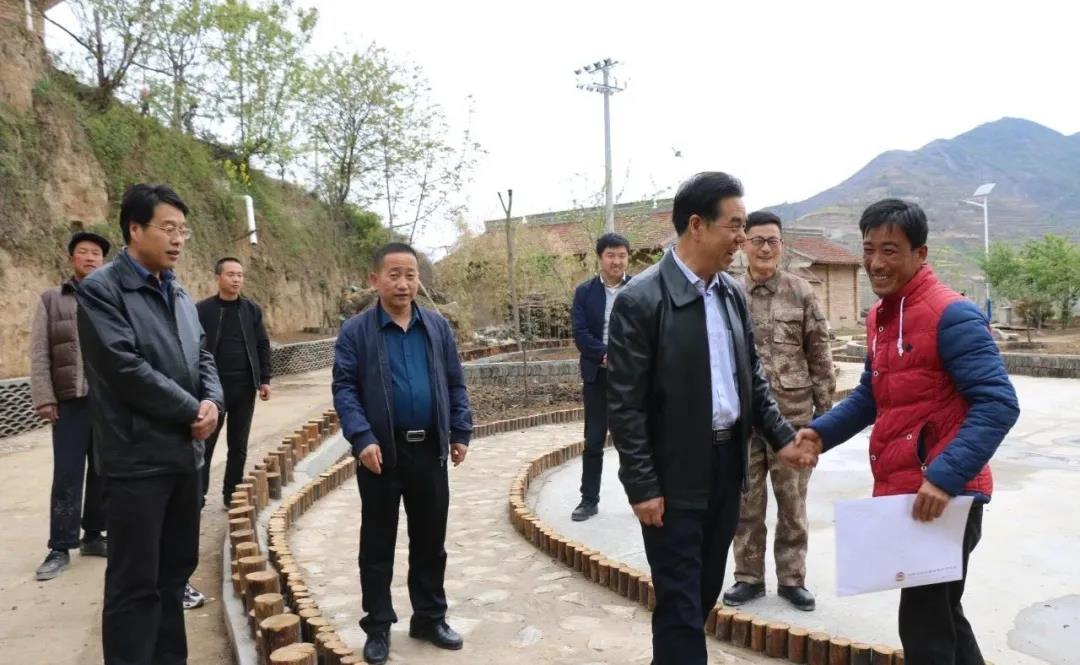 省政协副秘书长,办公厅主任张永贤深入蒿林乡调研脱贫攻坚工作